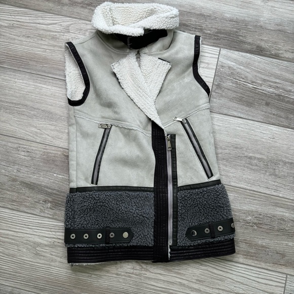 STELLA & Lorenzo Faux Shearling Moto Vest Size XS - Picture 11 of 16